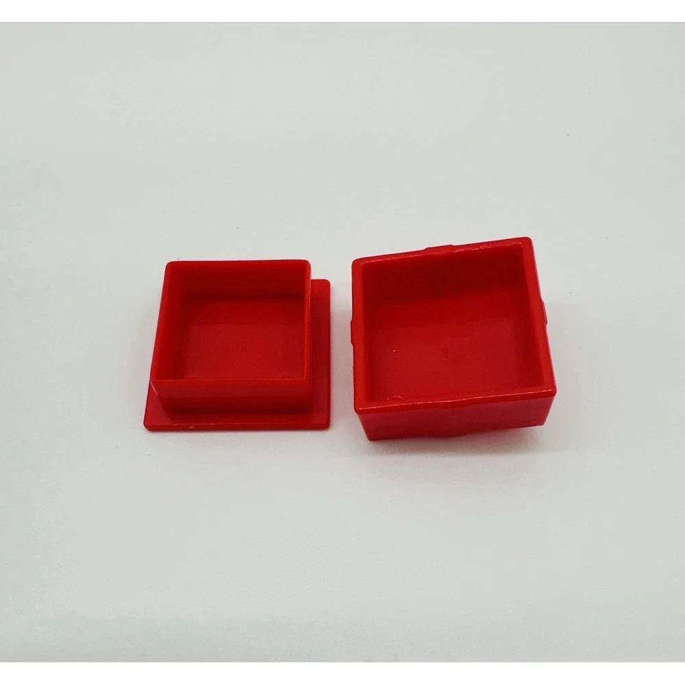 1997 Avon Barbie Fashions #17807 Red Present Gift Box Doll Accessory